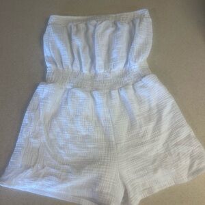 No Boundaries White Textured Strapless Outfit. Small but would fit a medium too